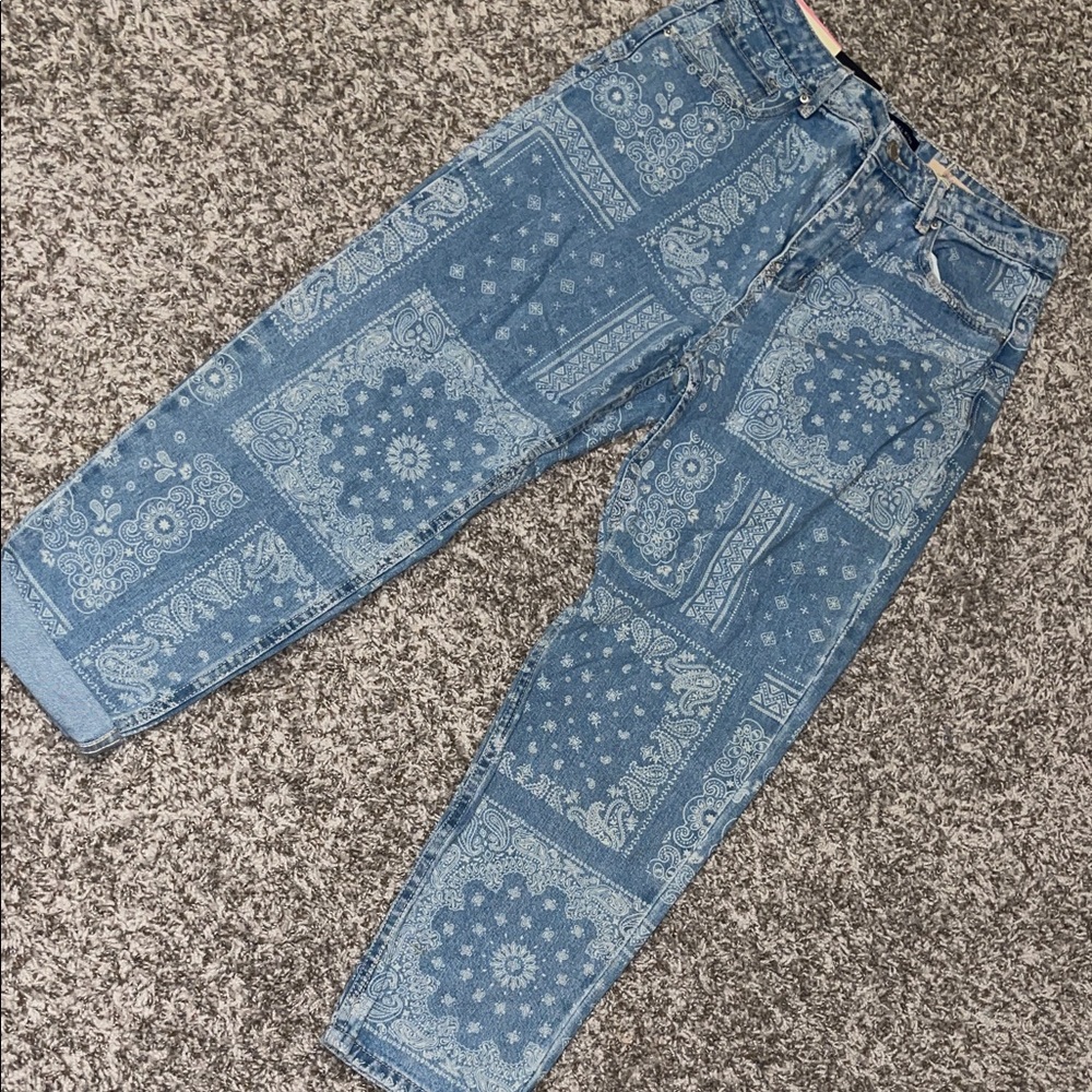 Angel Kiss Mom Jeans Blue Bandana Print Jeans size 9 size 29